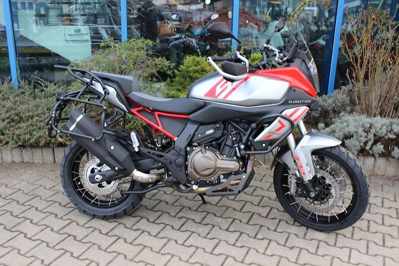 QJ Motor (2026) SRT 600 SX 2026 SKLADEM VČ KUF - fotka 2 z 9
