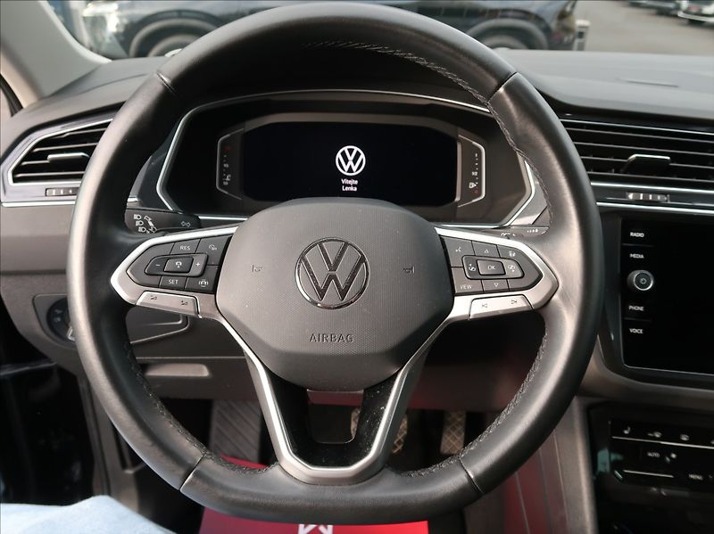 Volkswagen Tiguan 2,0 TDi,110kW,Elegance,ČR,4x4 - fotka 18 z 28