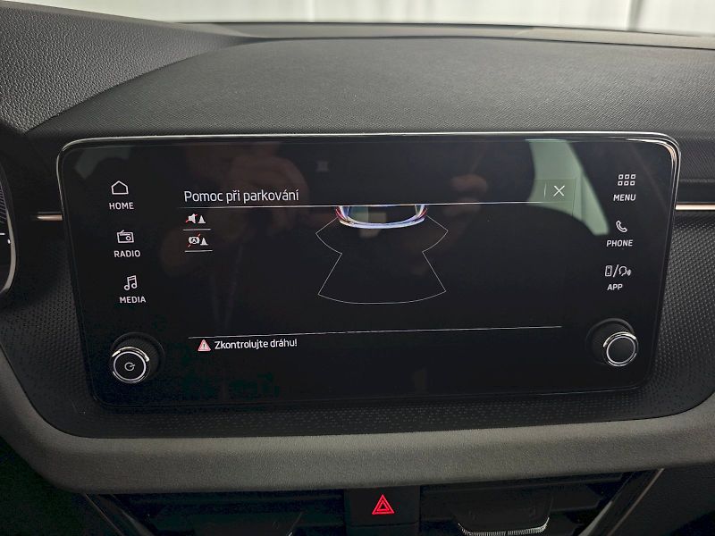 Škoda Kamiq (2025) 1.0TSI 85kW DSG TOP SELECTION - fotka 23 z 30