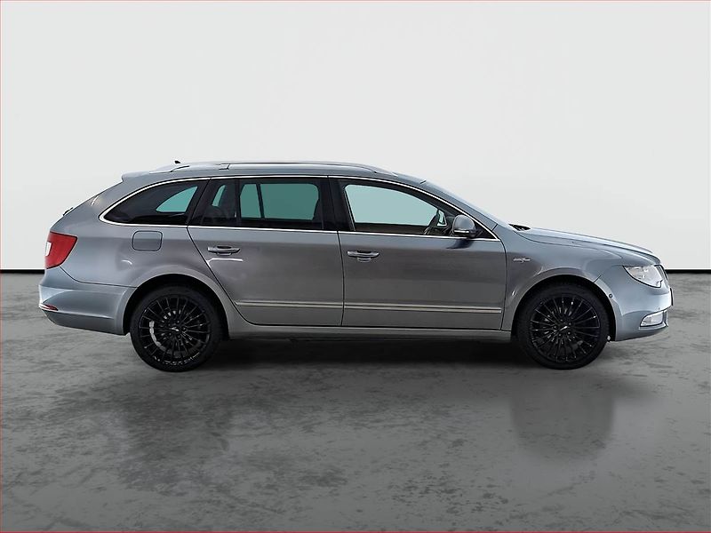 Škoda Superb (2012) Laurin&Klement 2.0 TDI - fotka 6 z 18