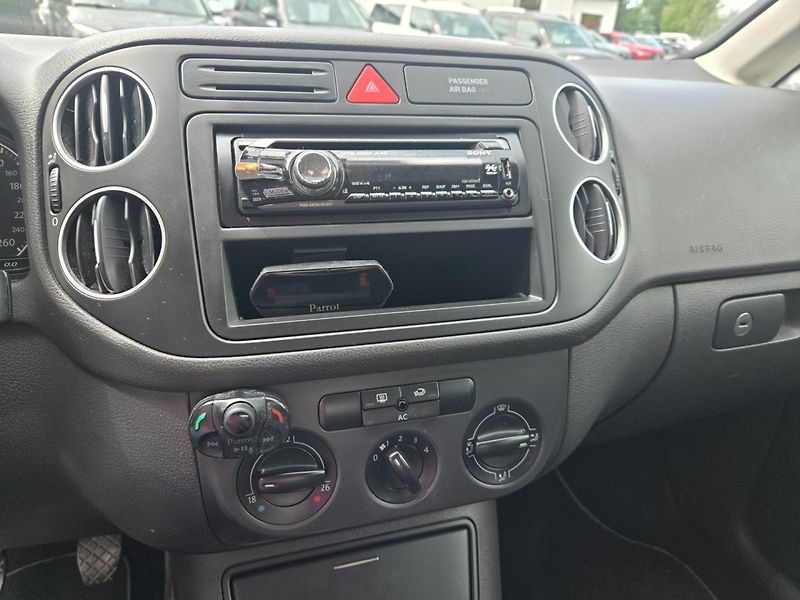 Volkswagen Golf Plus (2009) 1.9 TDI Nová STK, Bez DPF - fotka 11 z 18