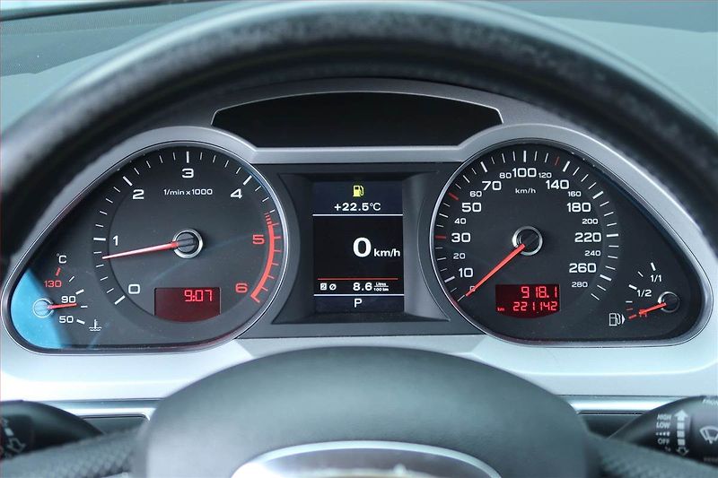 Audi A6 Allroad (2011) 3.0 TDI, 4X4, Automat, Navi - fotka 11 z 24