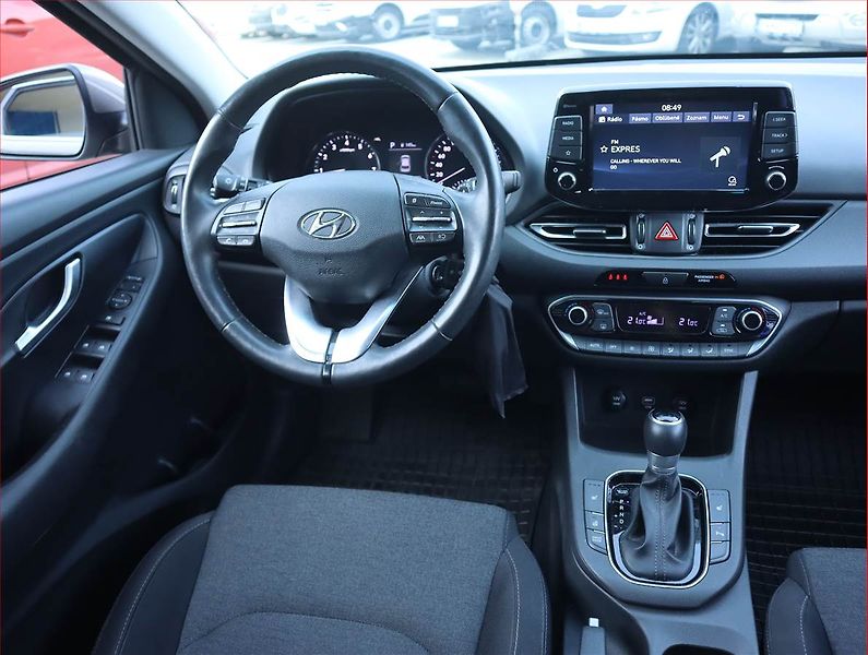Hyundai i30 (2022) 1.5 T-GDI MHEV - fotka 7 z 19