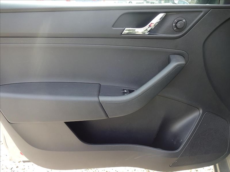 Škoda Rapid 1.2TSI 66kW - fotka 18 z 46