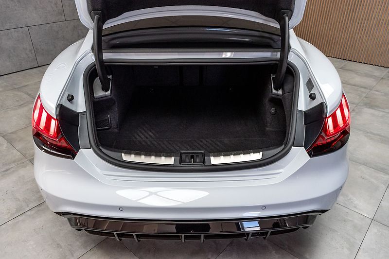 Audi e-tron 93kWh QUATTRO*B&O*AIR*ACC*DPH* - fotka 47 z 50