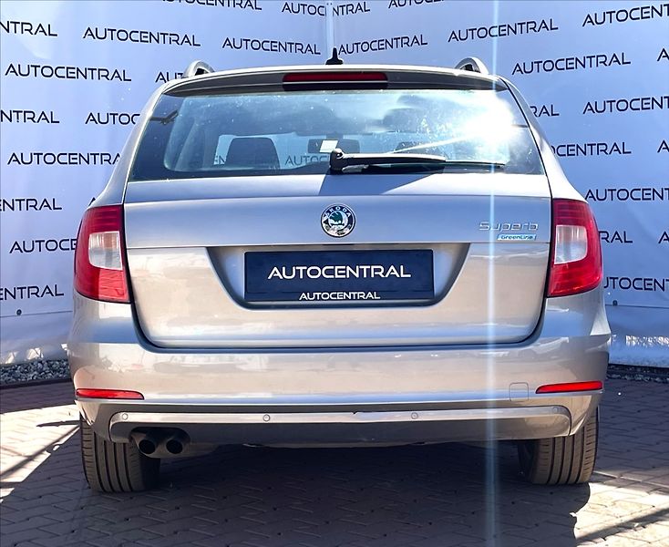 Škoda Superb 1,6 TDi.77kw - fotka 5 z 26