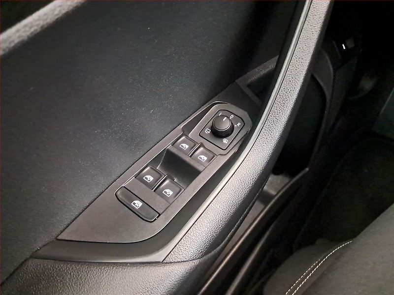 Škoda Karoq (2019) Sportline 2.0 TSI - fotka 26 z 29