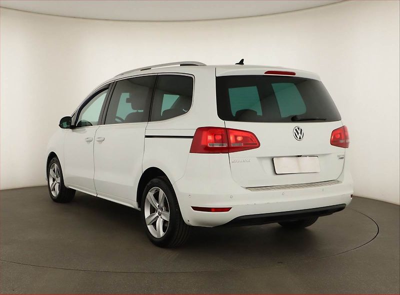 Volkswagen Sharan (2015) 2.0 TDI, Automat, Kůže - fotka 4 z 15