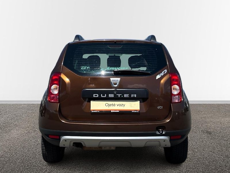 Dacia Duster Arctica 4x4 - fotka 17 z 20