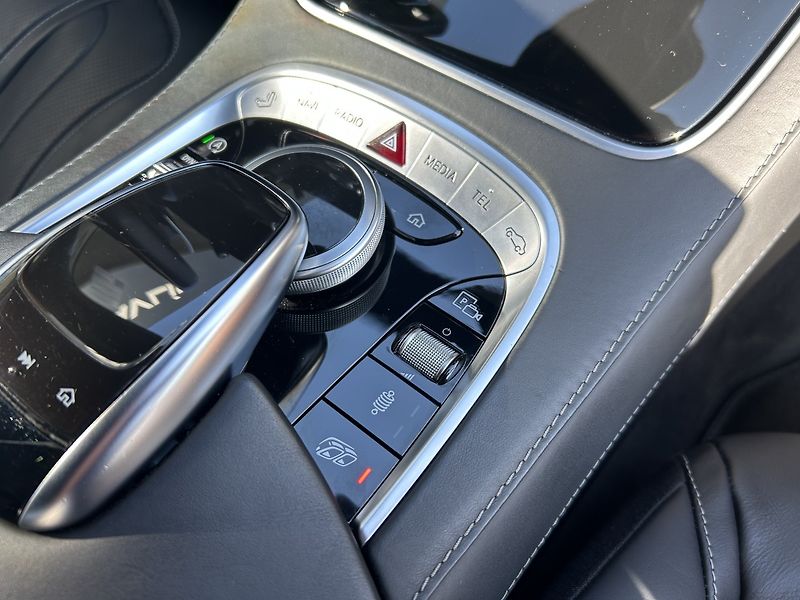 Mercedes-Benz Třídy S S 63 AMG 4MATIC+ Coupe - fotka 20 z 35