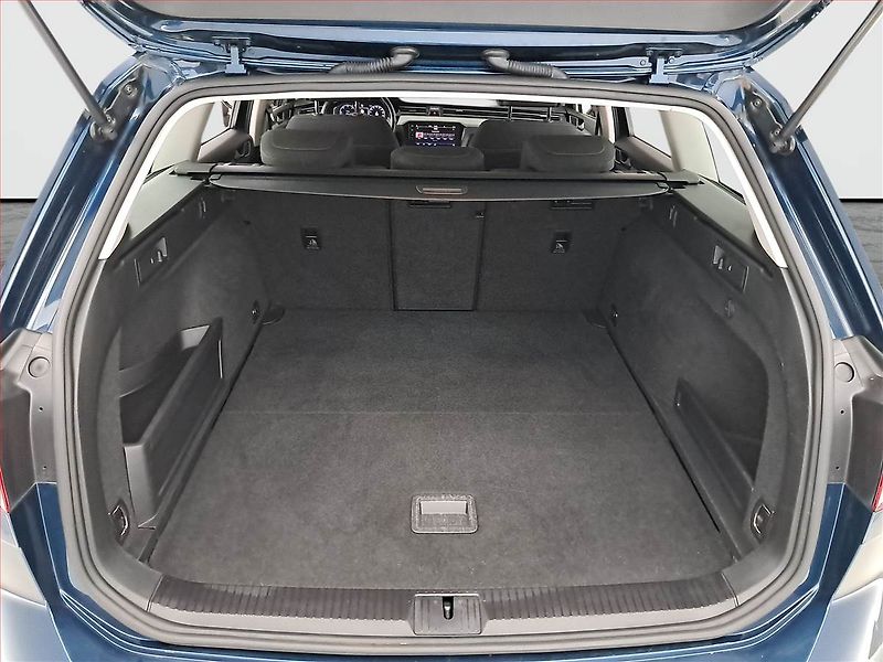 Volkswagen Passat (2020) Elegance 2.0 TDI, Automat - fotka 14 z 17