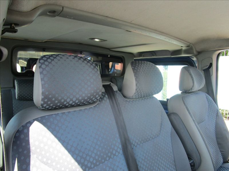 Renault Trafic 2.0dCi 115 L2H1, 6 míst - fotka 19 z 45