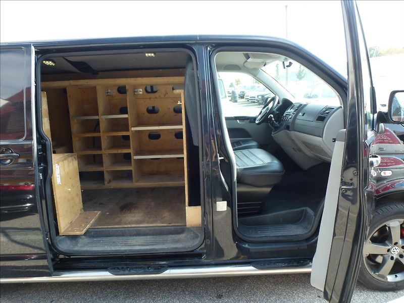 Volkswagen Transporter 2,0 TDI Long - fotka 24 z 48