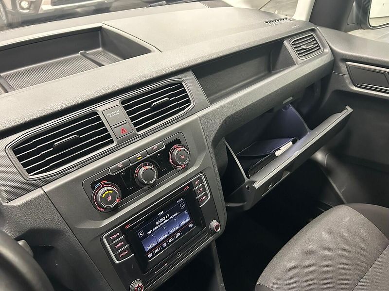 Volkswagen Caddy (2018) 1.4TGI Maxi Skříň | Záruka - fotka 36 z 44