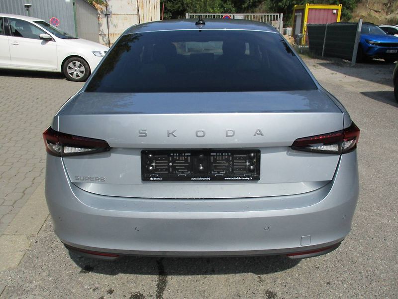Škoda Superb Liftback Selection 2,0TDI 110k - fotka 6 z 13