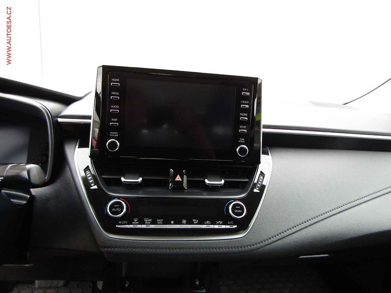Toyota Corolla (2020) 1.6 VVT-i, ČR, Comfort, AT - fotka 12 z 19