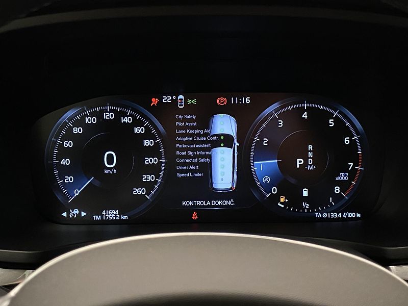 Volvo V60 CC B5 AWD BRIGHT PLUS AUT  - fotka 25 z 45