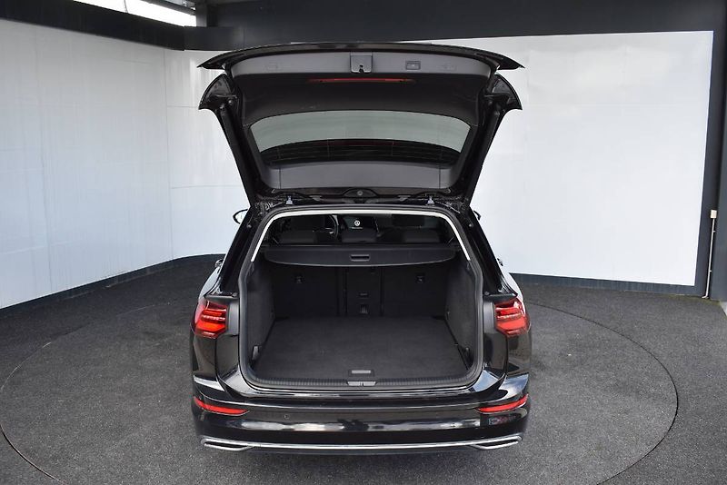 Volkswagen Golf Variant (2022) 1.5TSI 110kW Webasto,Matrix - fotka 10 z 27