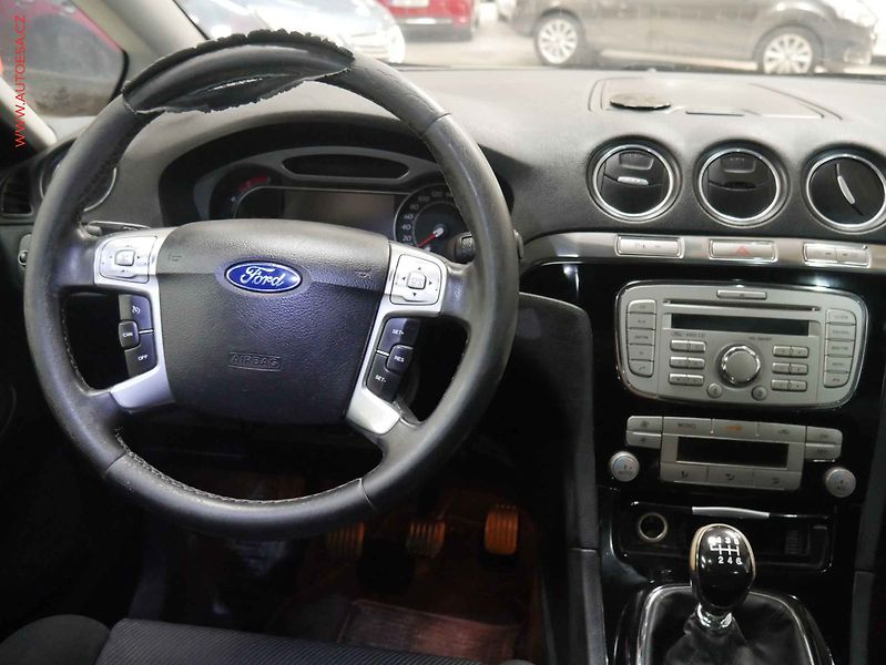 Ford S-MAX (2010) 2.0TDCi 7Míst, AC, tempo - fotka 13 z 18