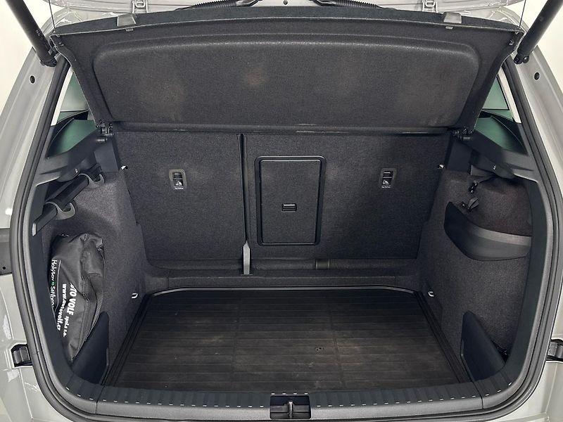 Škoda Karoq Selection DSG - fotka 10 z 29