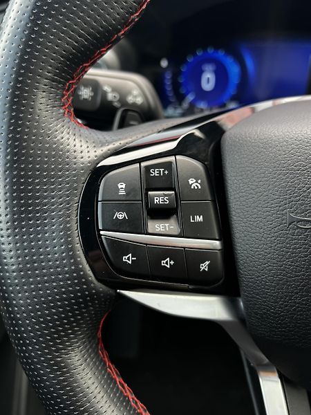 Ford Explorer 3.0 V6 PHEV 336kW ST-X DPH TZ - fotka 12 z 34
