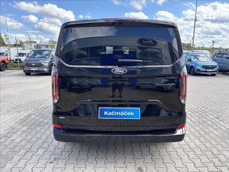 Ford Tourneo Custom 2,5 PHEV 171kW Titanium X L2 - fotka 4 z 56