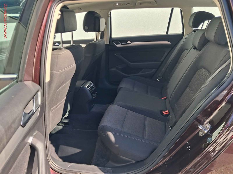 Volkswagen Passat (2017) 1.4 TSi, Comfortline, navi - fotka 10 z 19