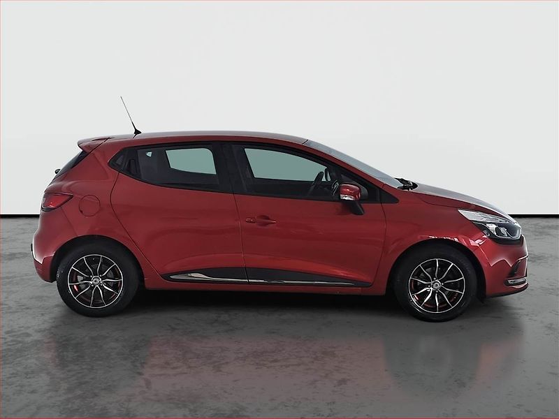 Renault Clio (2018) 1.2 16V, Tempomat - fotka 6 z 17