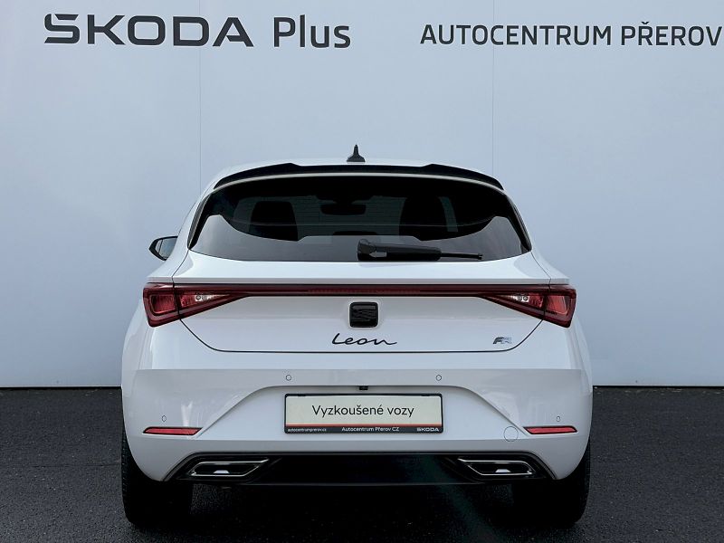 Seat Leon (2023) 1.5 TSI 96kW FR - fotka 33 z 35