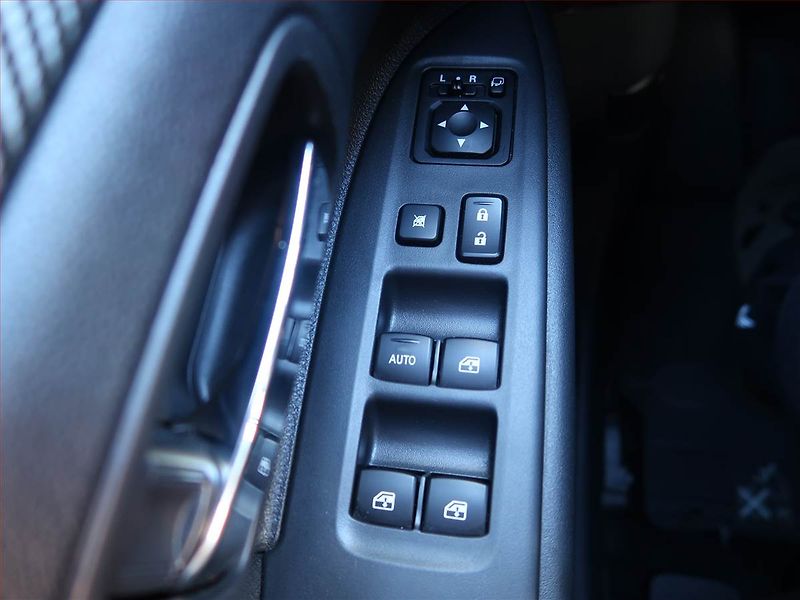Mitsubishi Outlander (2018) Intense 2.0, 4X4, Automat - fotka 17 z 17