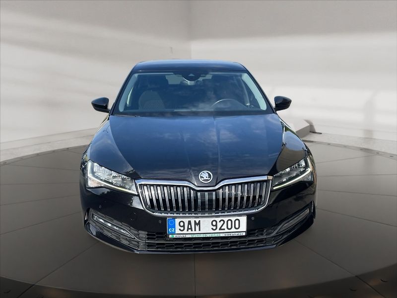 Škoda Superb 2,0 TDI 110 Ambition AT - fotka 2 z 11