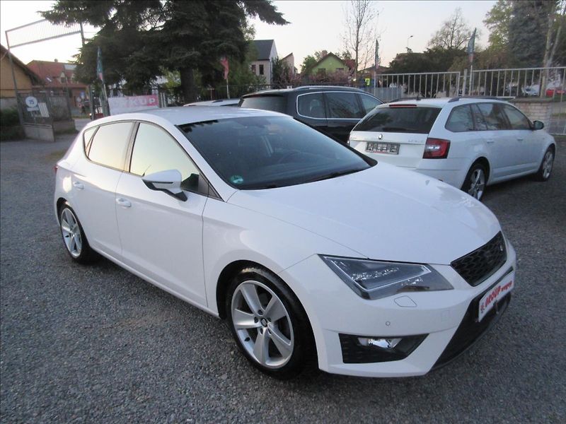 Seat Leon 1,4 TSI Led FR Top Stav - fotka 2 z 16