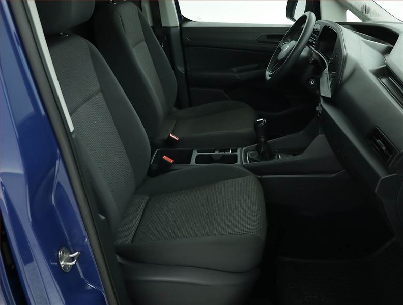 Volkswagen Caddy (2022) 2.0 TDI, ČR, 1Maj, DPH - fotka 9 z 13