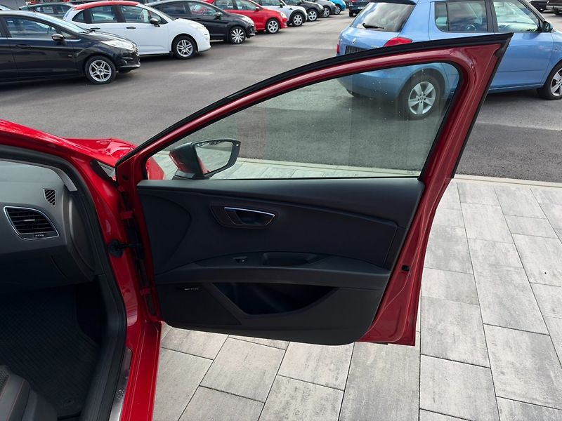 Seat Leon (2014) FR 1.4 TSI 90kW EA211 - fotka 24 z 39