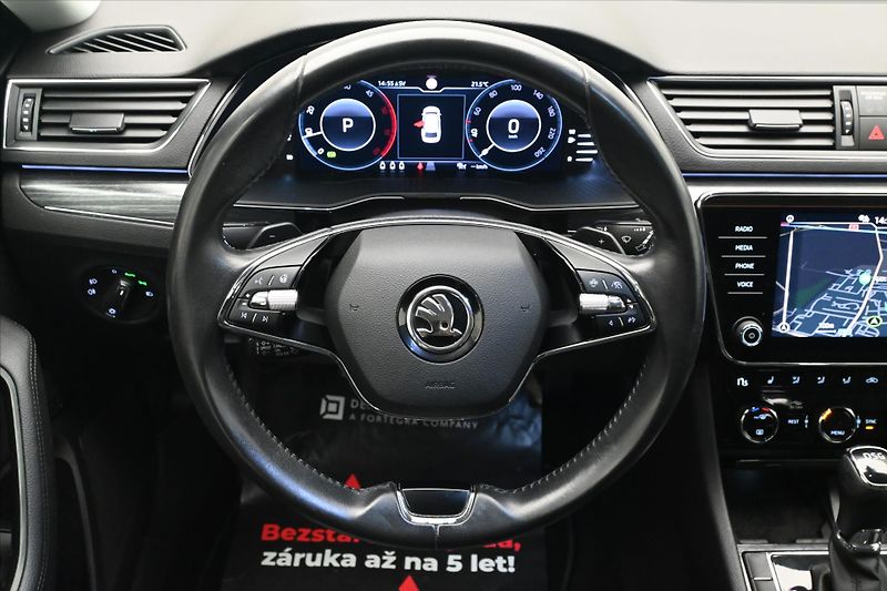 Škoda Superb 2,0 TDI 110 kW DSG Style Záruk - fotka 18 z 33