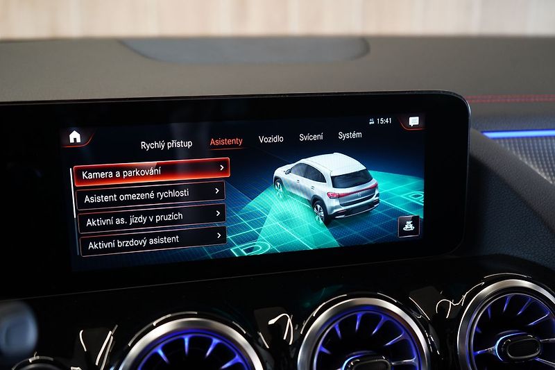 Mercedes-Benz EQA 250, AMG Line, Tažné,  KEYLESS - fotka 31 z 46