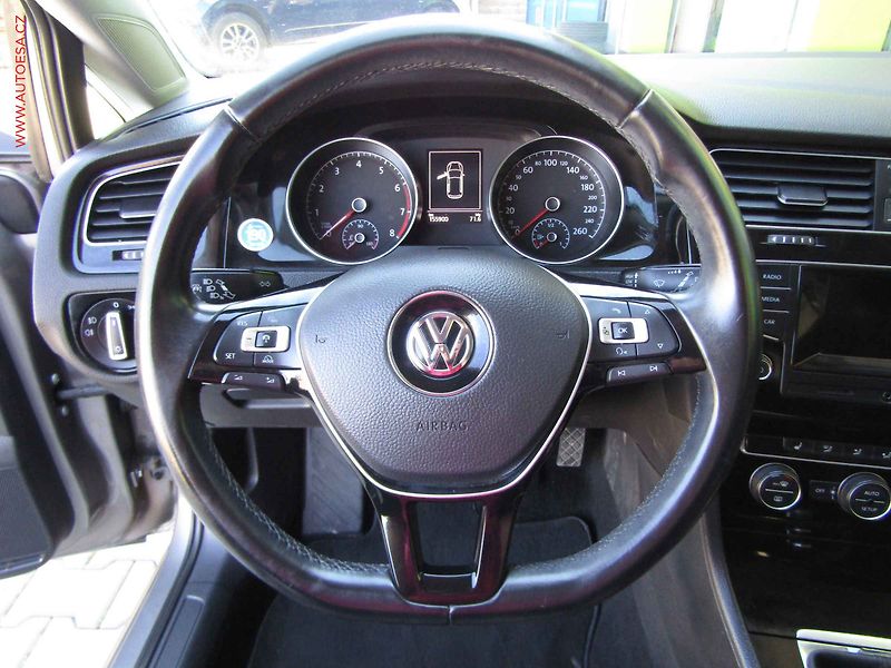 Volkswagen Golf (2013) 1.4 TSi, Highline, bixen, - fotka 16 z 18