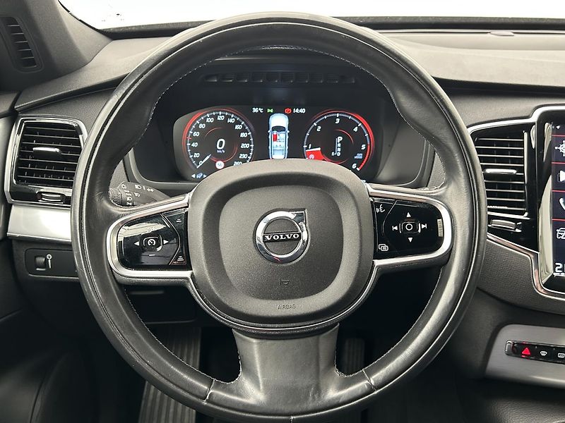 Volvo XC90 2.0 D5 4x4 Mommentum PRO - fotka 17 z 29