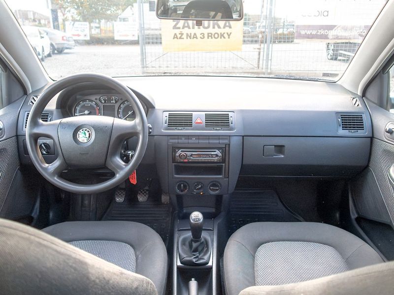 Škoda Fabia (2005) 1.4i 55KW – 165tkm - fotka 11 z 37