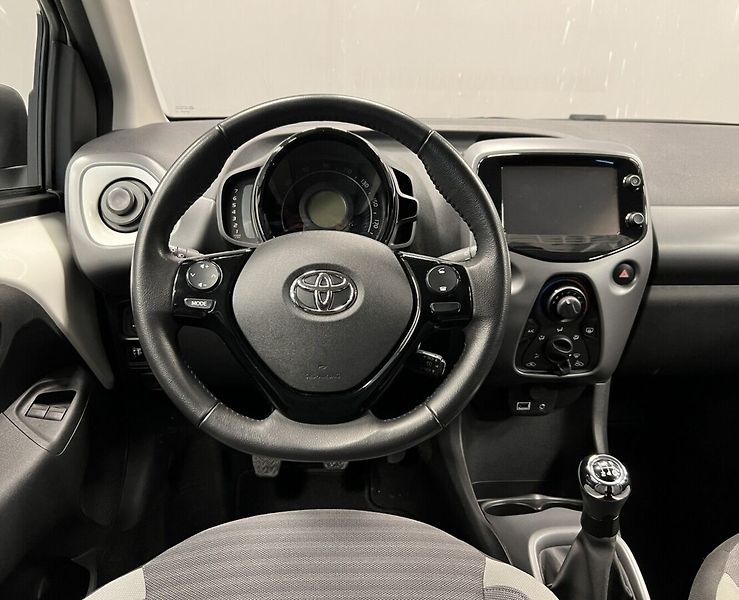 Toyota Aygo 1.0 X-PLAY - fotka 5 z 15