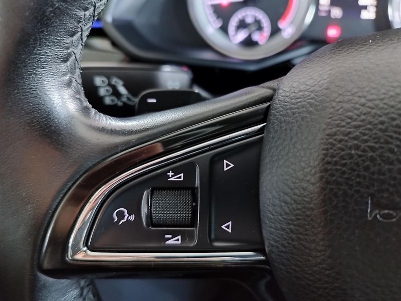 Škoda Superb (2017) TDI,110KW,L&K,DSG,NAVI,LED - fotka 30 z 33