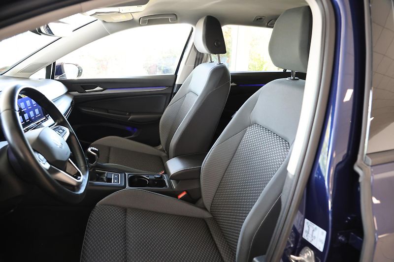 Volkswagen Golf Variant (2023) 2.0TDI LED Navi Tažné Display - fotka 13 z 39
