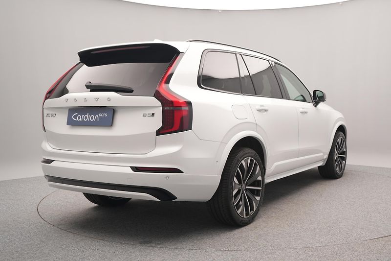 Volvo XC90 (2026) B5 AWD AUT DARK PLUS 7míst - fotka 12 z 26