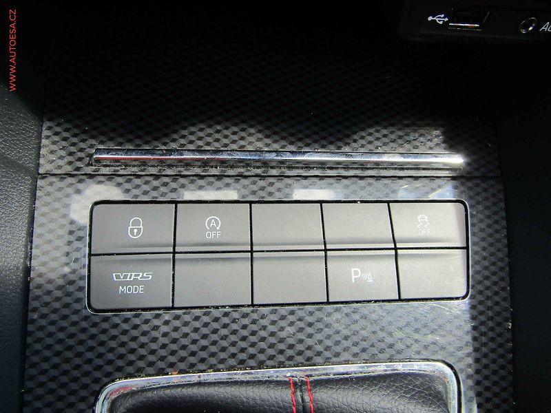 Škoda Octavia (2014) 2.0TDi, Bixen, navi - fotka 19 z 20