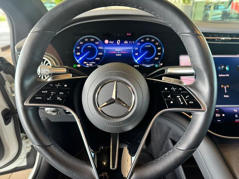 Mercedes-Benz EQS 580 4MATIC - fotka 18 z 23