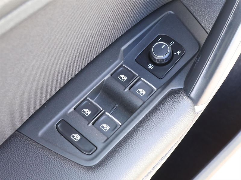 Volkswagen Tiguan 2,0 TDI 110kW DSG 4M Highline - fotka 16 z 37