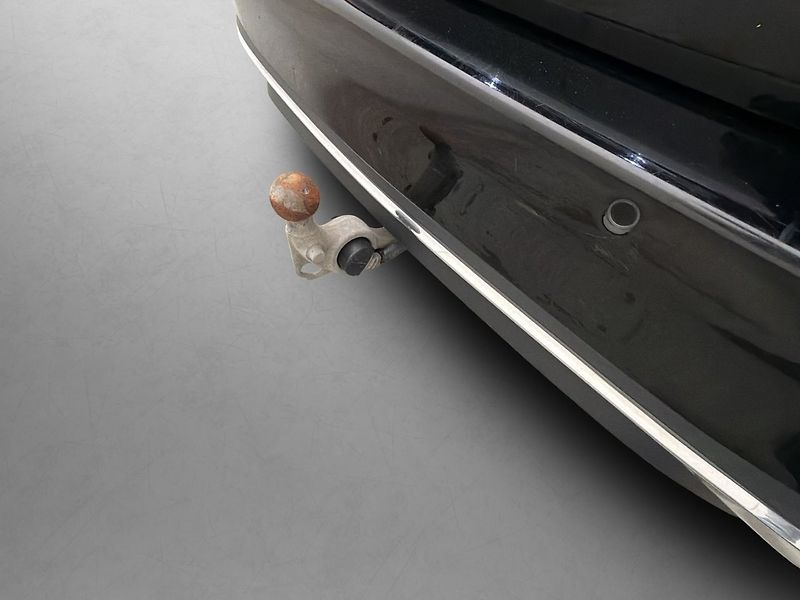 Mercedes-Benz Třídy C 300e Kamera Tažné - fotka 31 z 35