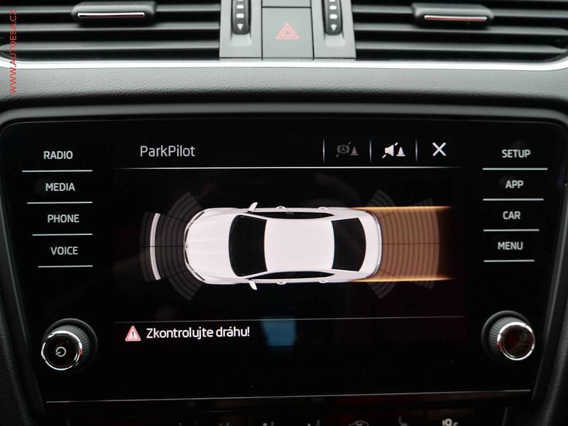Škoda Octavia (2018) 1.4 TSI, ČR, Style - fotka 23 z 25