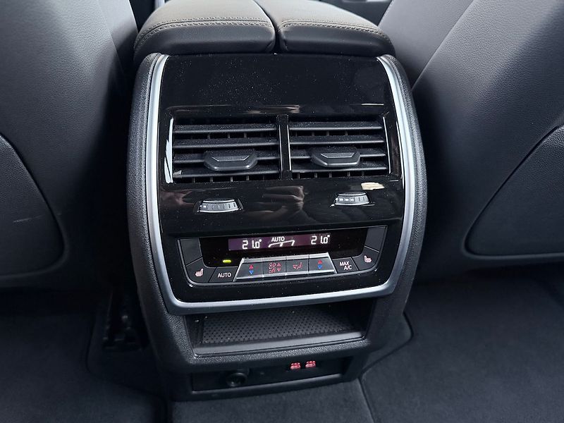 BMW X5 30d xDrive/Nezávislé/Dověry/TZ - fotka 18 z 24