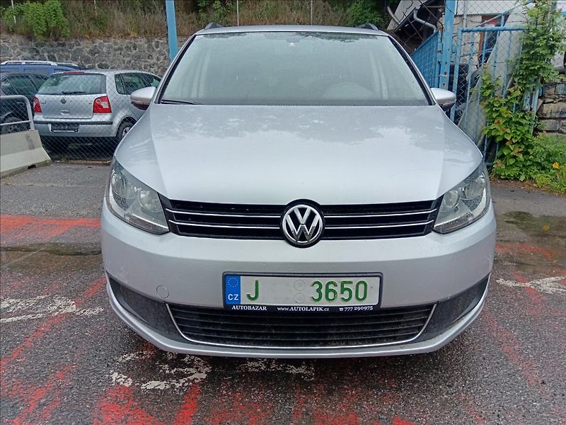 Volkswagen Touran 1,2 TSi  Comfortline - fotka 2 z 24